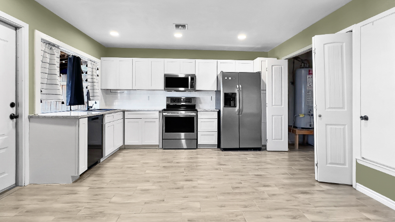 6519 Spring Manor St - Photo 4 of 27