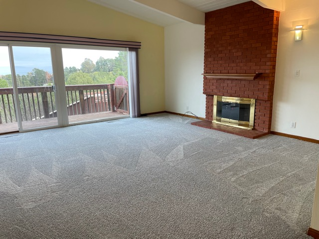 985 Larkspur Dr - Photo 3 of 17