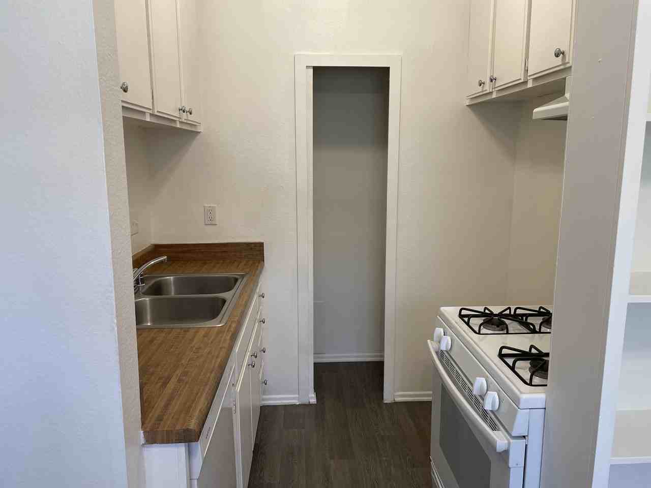 Whipple Gardens - Photo 4 of 8