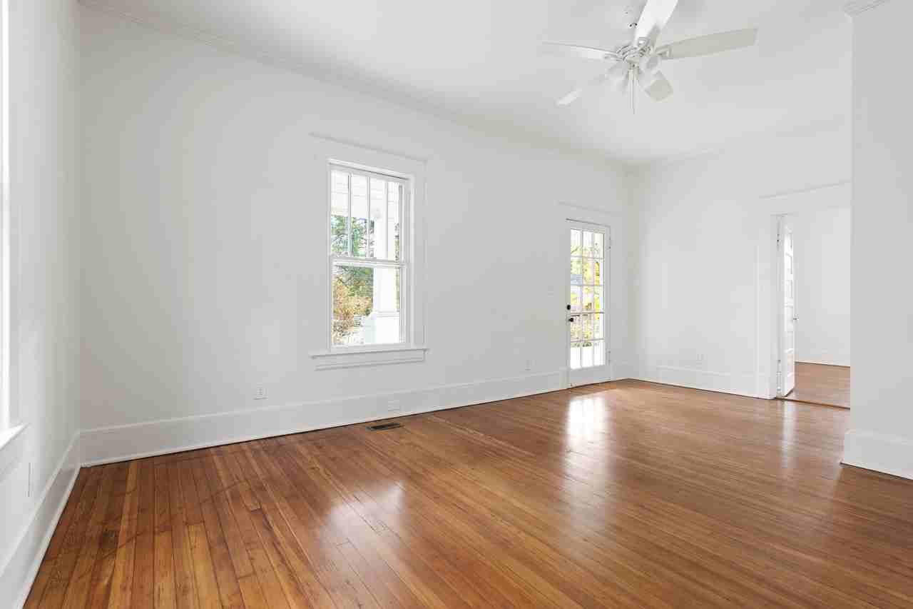 2426 Vesson Ave #A - Photo 6 of 28