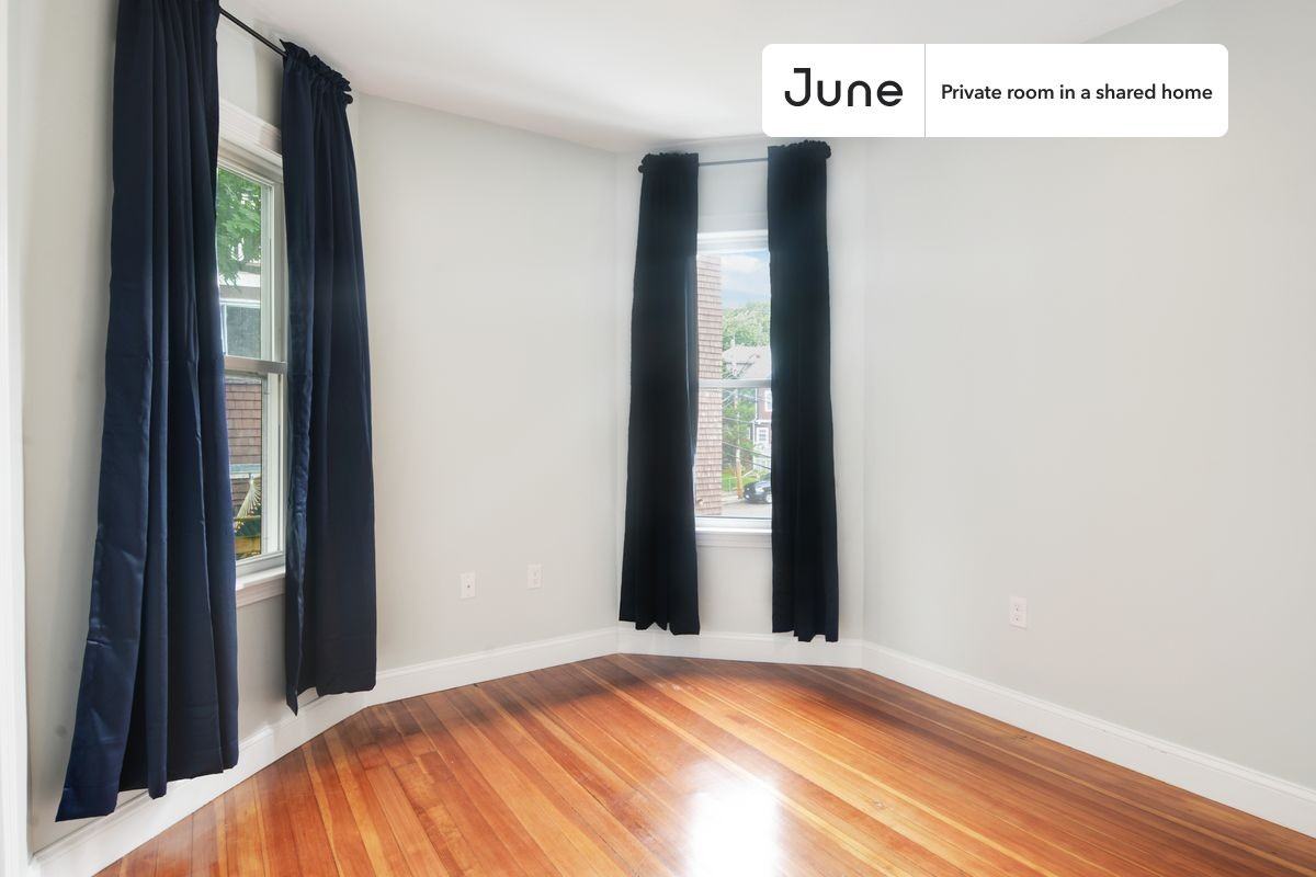 28 Hunnewell Ave #B - Photo 2 of 14