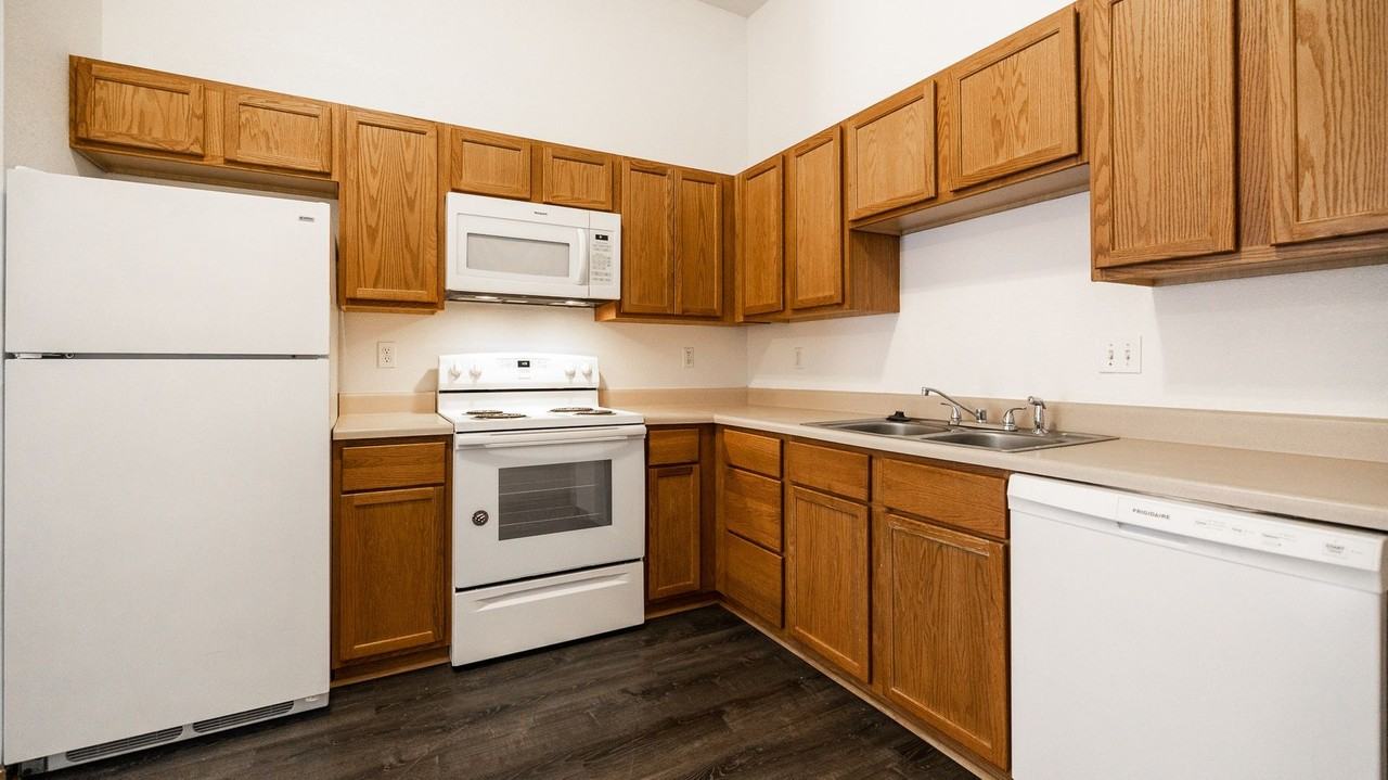Pinnacle Heights - Photo 4 of 50