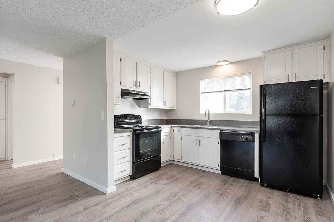 The Somerset Apartments - Photo 4 of 16