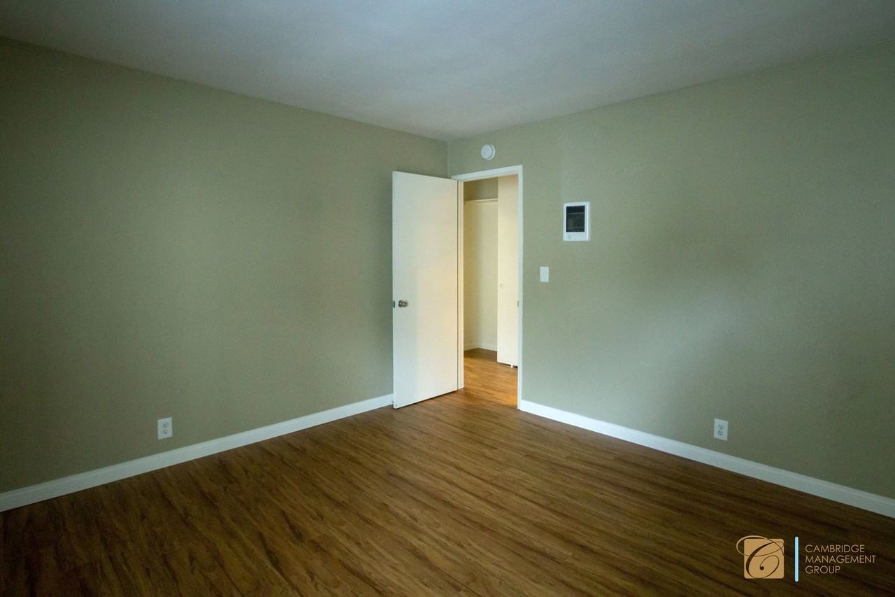 3940 Oregon St. - Photo 4 of 9