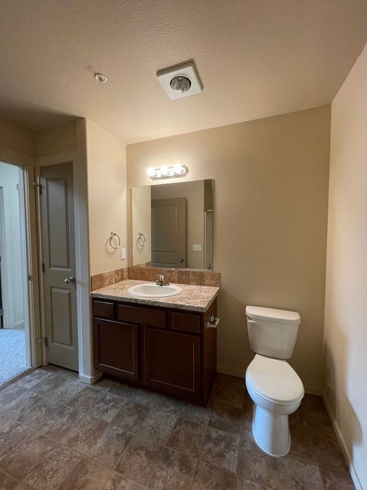 Fieldstone Apartments - Photo 5 of 50