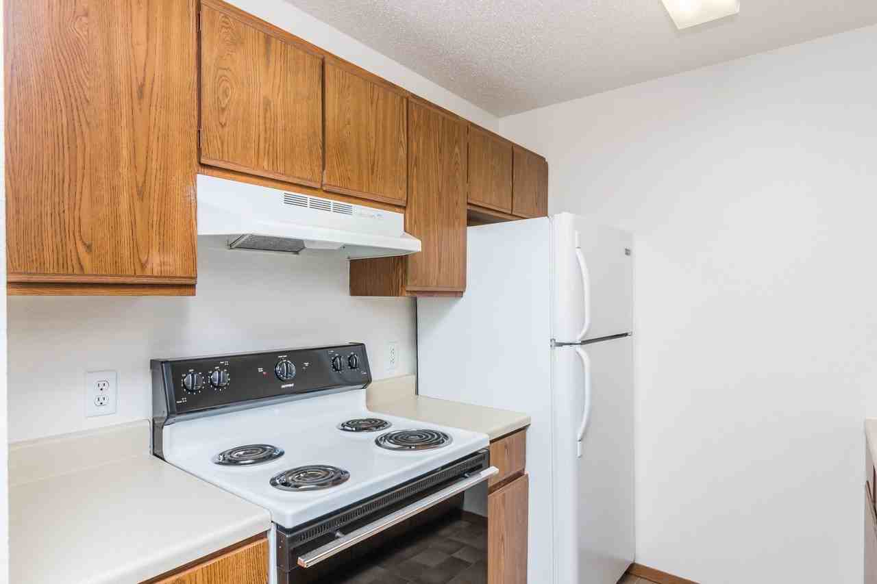 MacArthur Estates - Photo 3 of 23