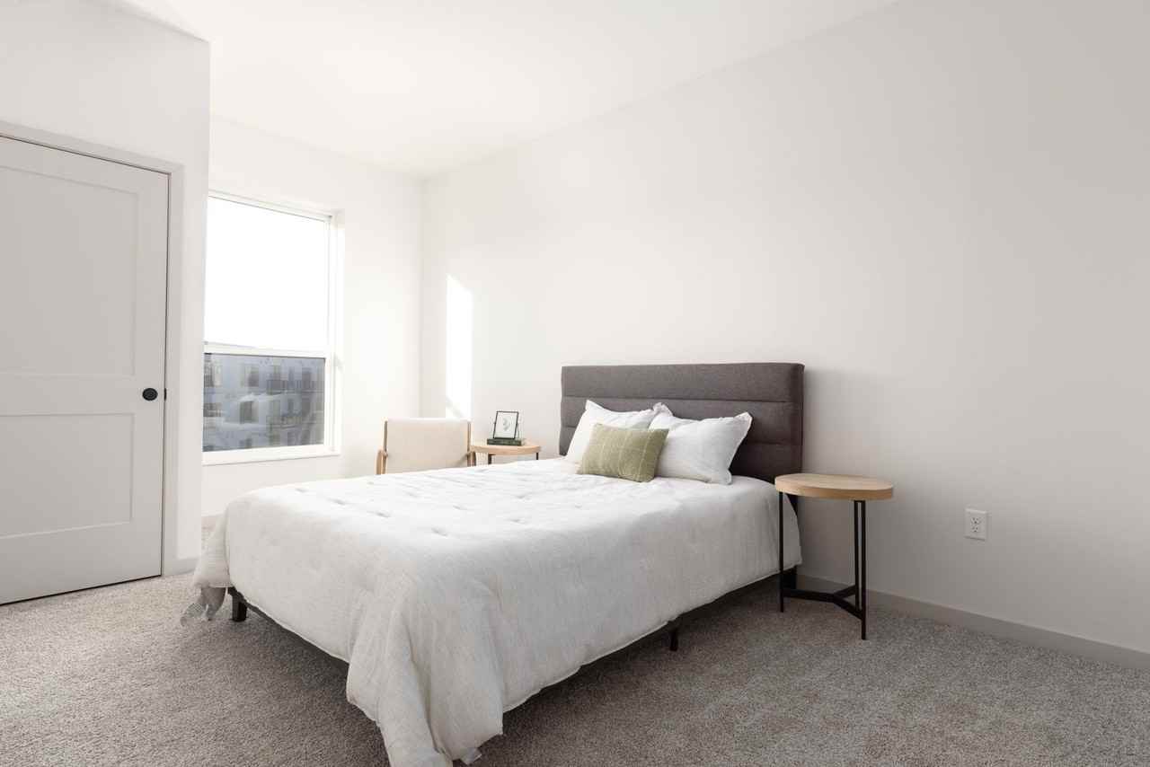 Lynvue - Photo 4 of 50