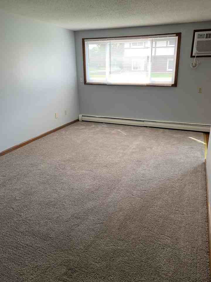 Tudor Lane Apartments - Photo 3 of 18