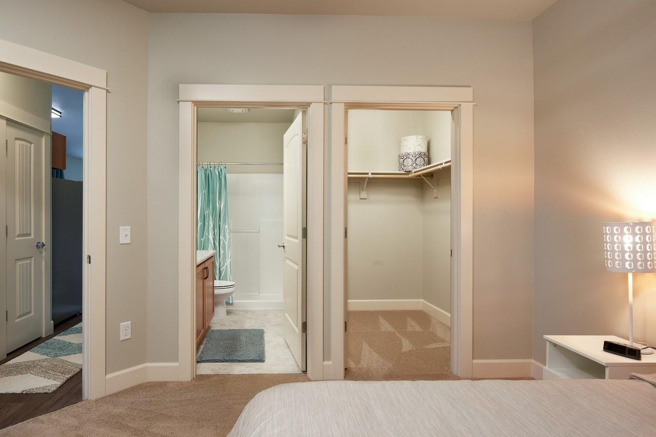 Riverbend Apartments - Photo 7 of 30