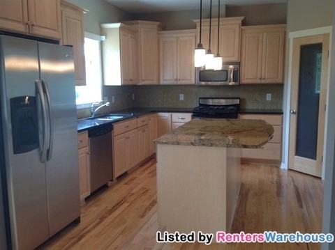 109 Primrose Ln - Photo 3 of 15