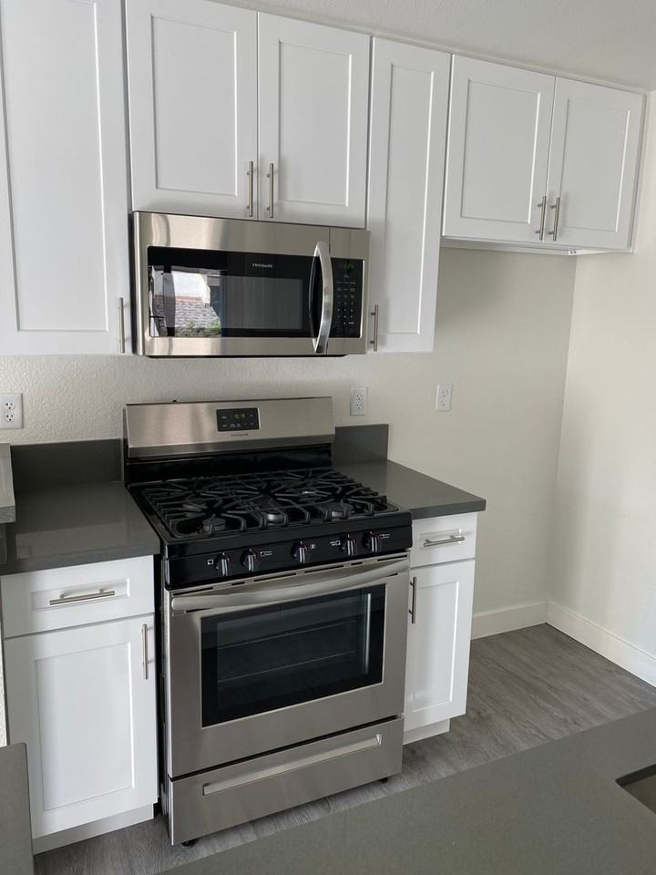 371 N. Powell Ave - Photo 7 of 31