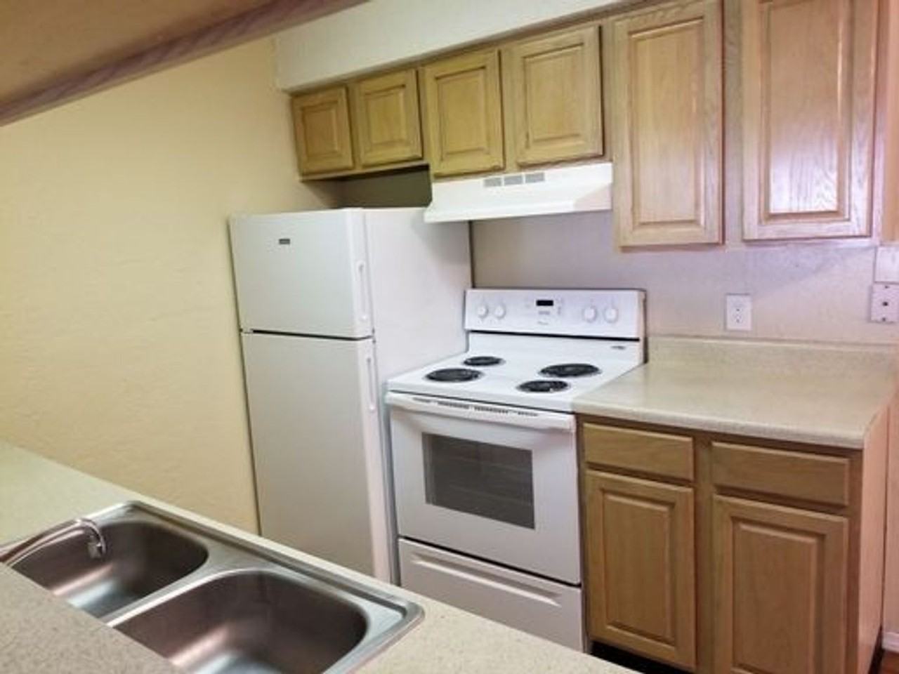 Waterstone Apartments - Photo 2 of 31