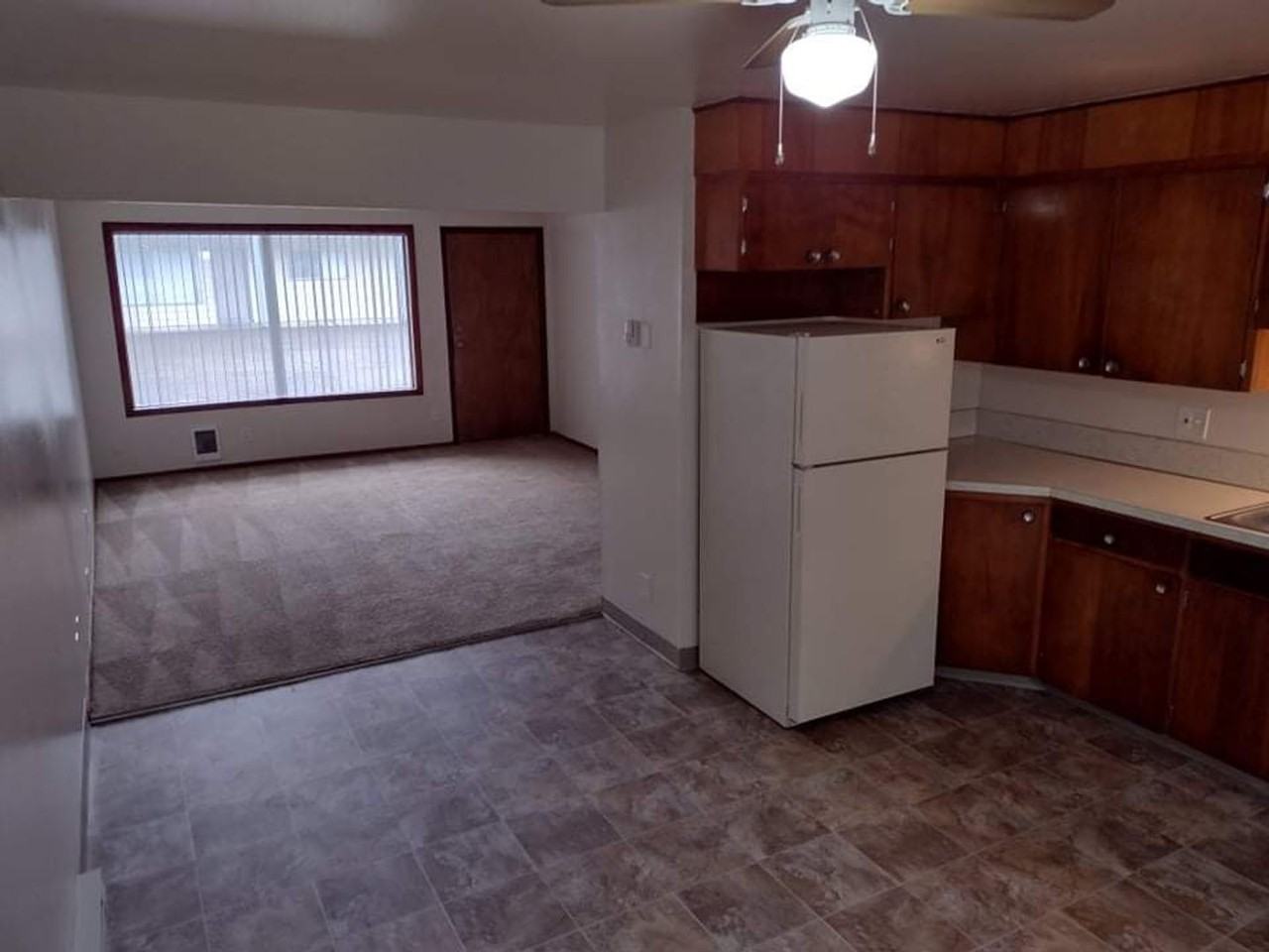 Beautiful 1  and 2 bedroom homes available near Downtown Vancouver! Beautiful Views and a great location! - Photo 2 of 10