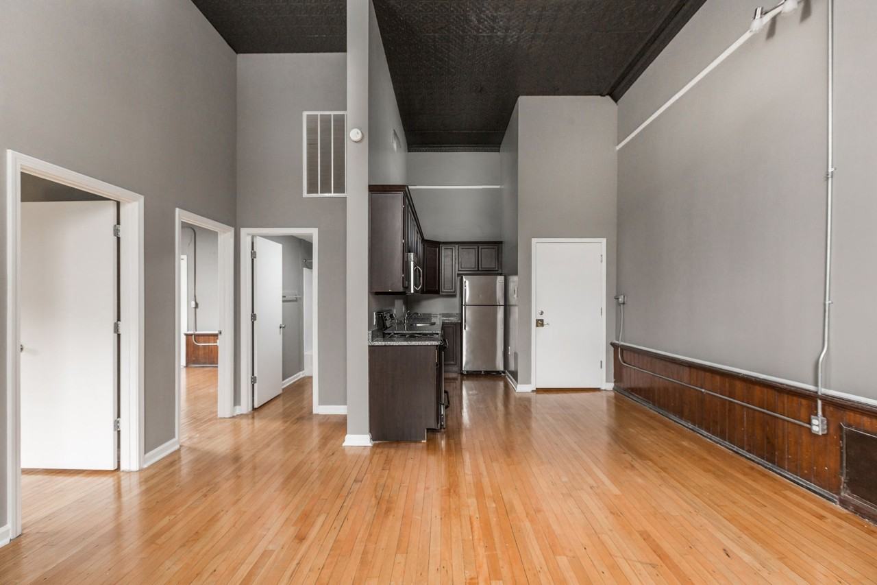 Five Twenty Virginia - Photo 2 of 38