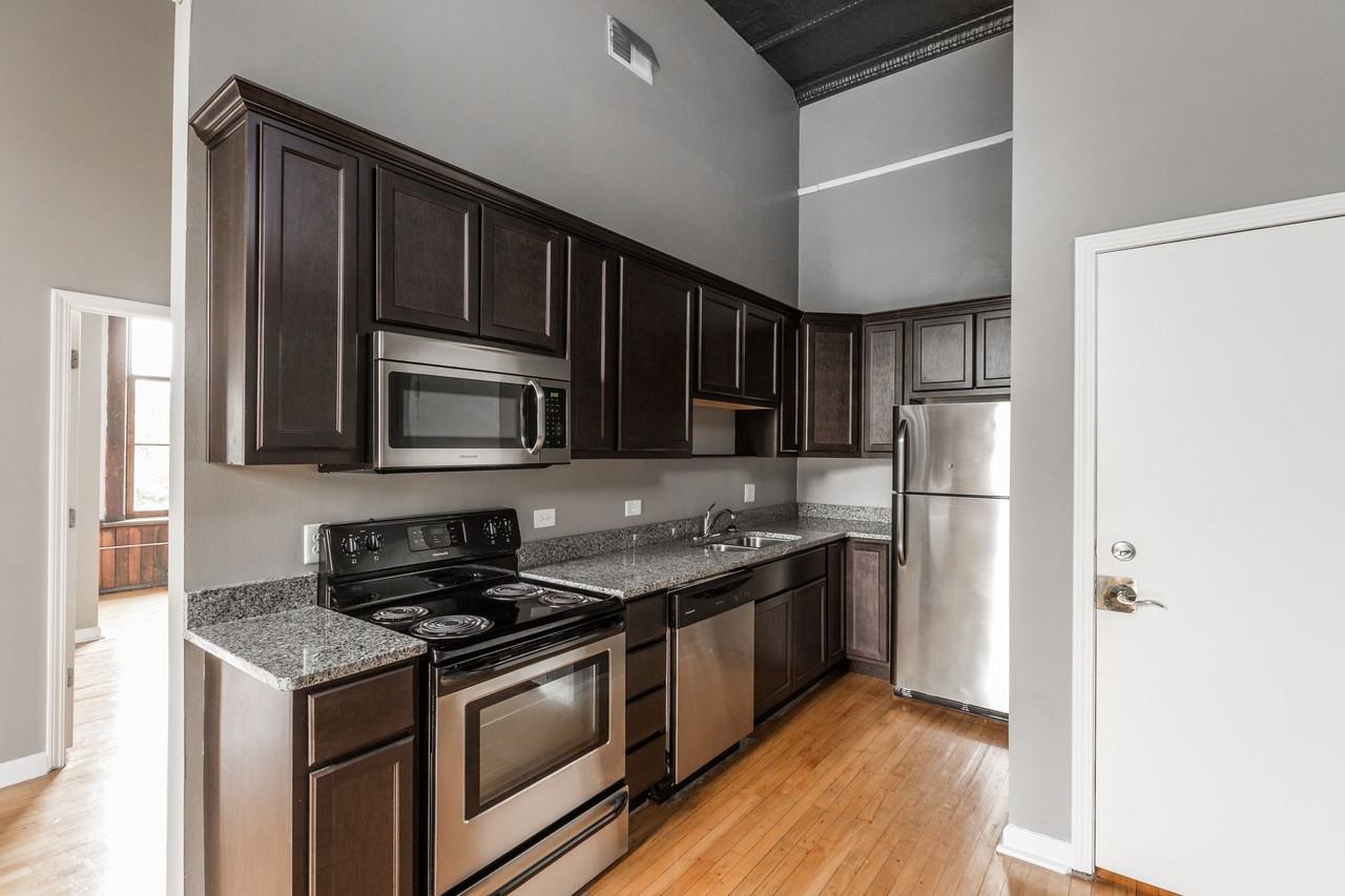 Five Twenty Virginia - Photo 3 of 38