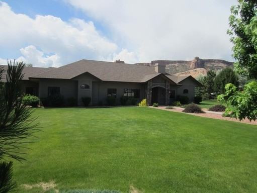 693 Curecanti Cir - Photo 2 of 4