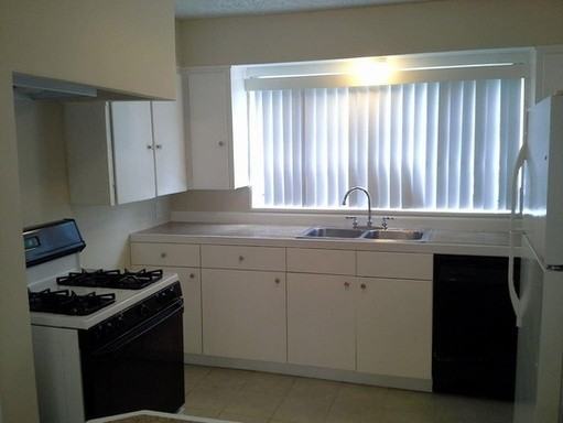 2233 Collier St - Photo 2 of 6