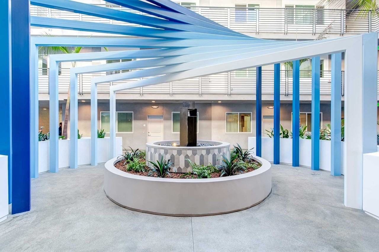 11721 Runnymede St. - Photo 3 of 43