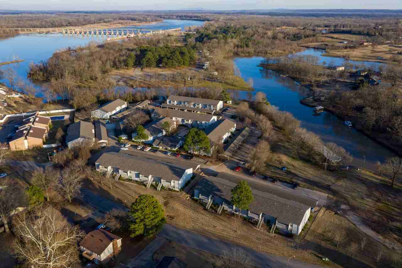 Marina Apartments - Photo 2 of 8