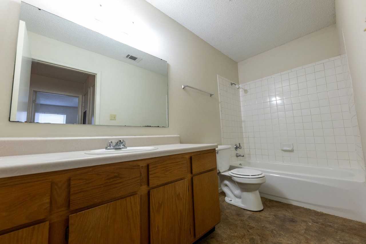 Marina Apartments - Photo 7 of 8