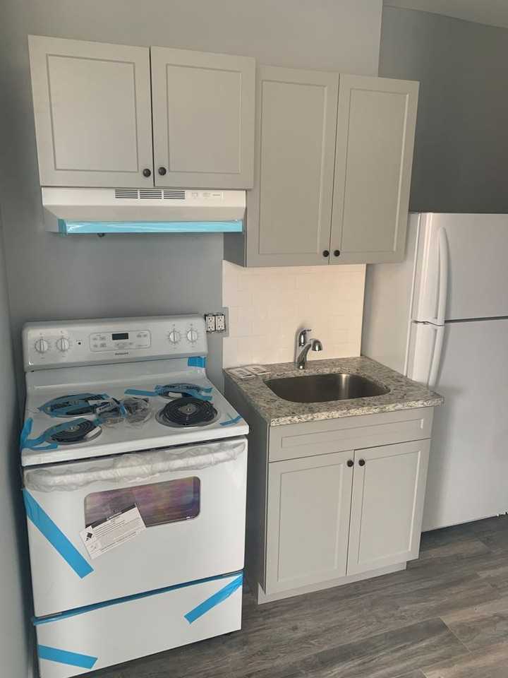 52nd and Chestnut - Photo 2 of 3