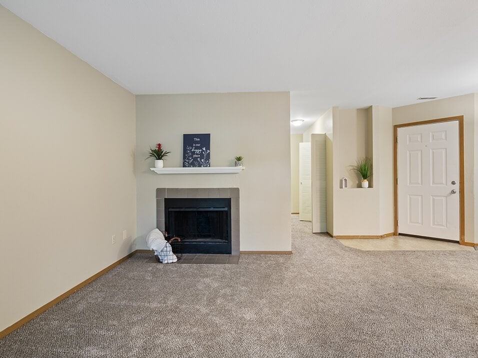 Country Club Apartments - Photo 3 of 26