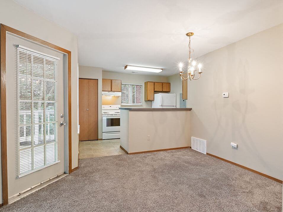 Country Club Apartments - Photo 4 of 26