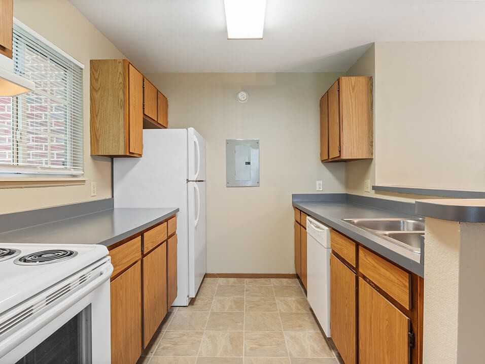 Country Club Apartments - Photo 5 of 26