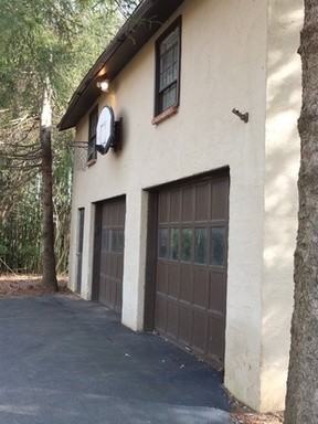 11065 Hill Creek Ln - Photo 3 of 6