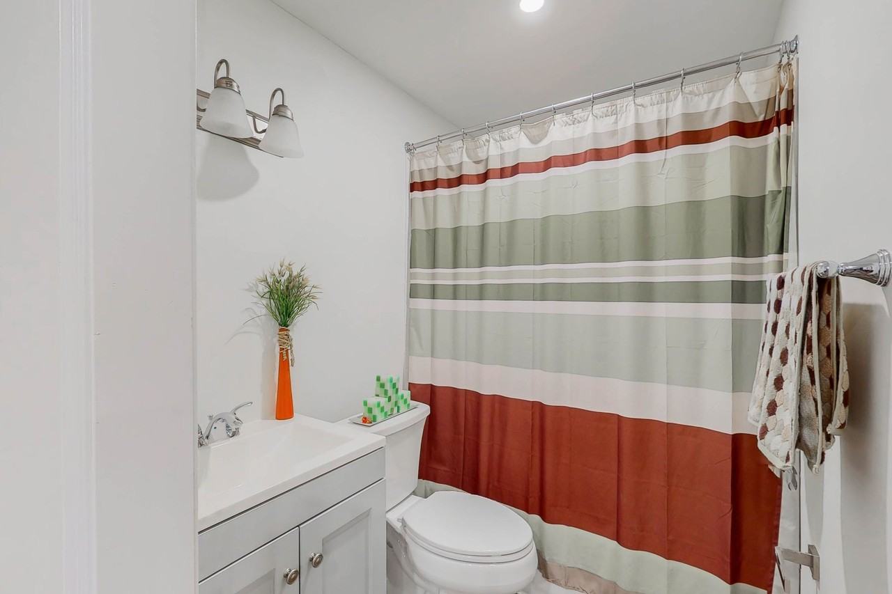 Takoma Towers - Photo 6 of 29