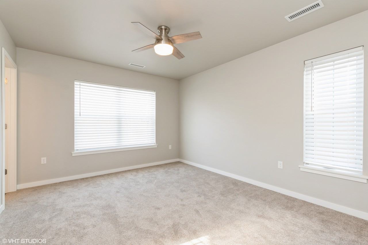 909 16th St Ne - Photo 6 of 23