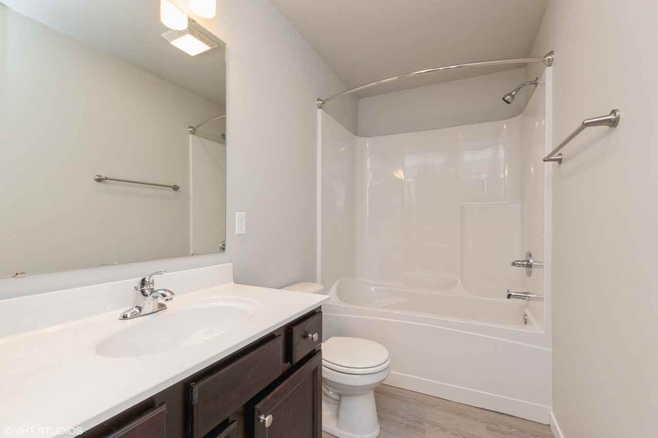 909 16th St Ne - Photo 7 of 23