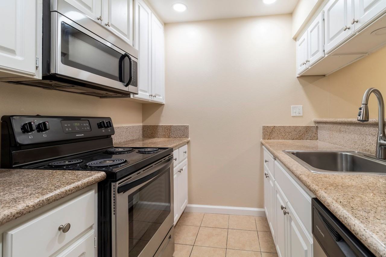 Woodburn Townhomes - Photo 2 of 17