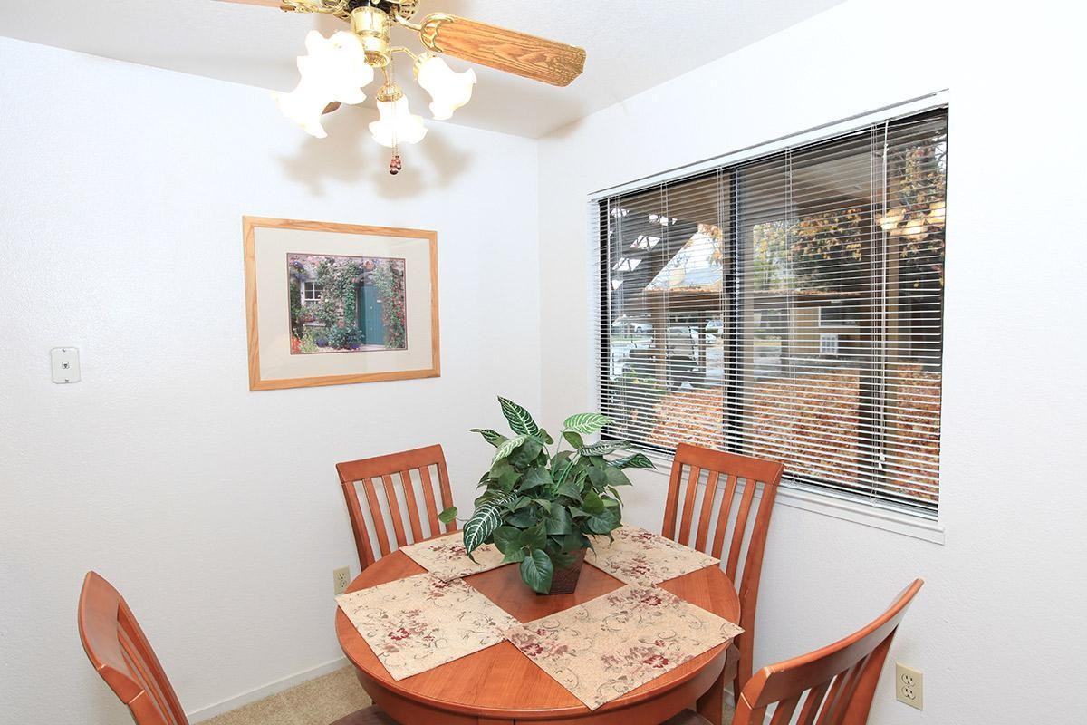 Edgewater - Photo 4 of 50