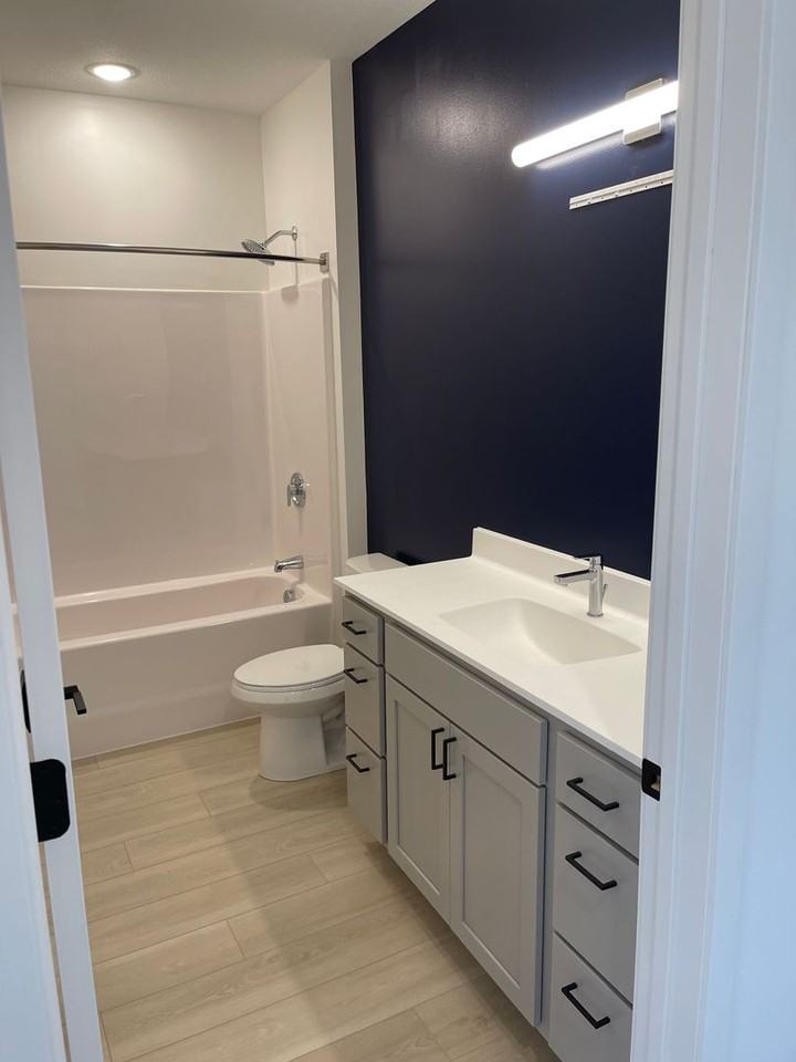 Ballantrae Apartments II - Photo 6 of 22