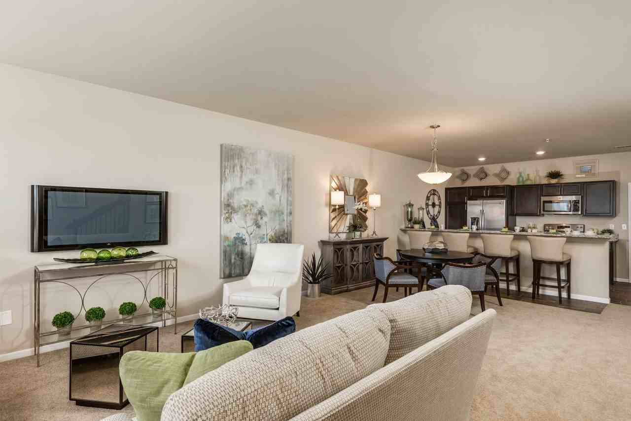 Parkways of Auburn Hills - Photo 2 of 50