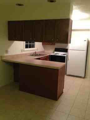 Park Manor Apartments - Photo 3 of 13