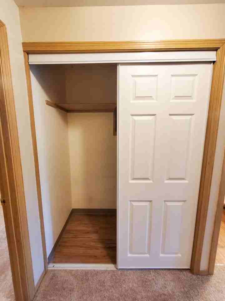 Spacious 2 Bedroom 1 Bath Unit - Photo 5 of 9