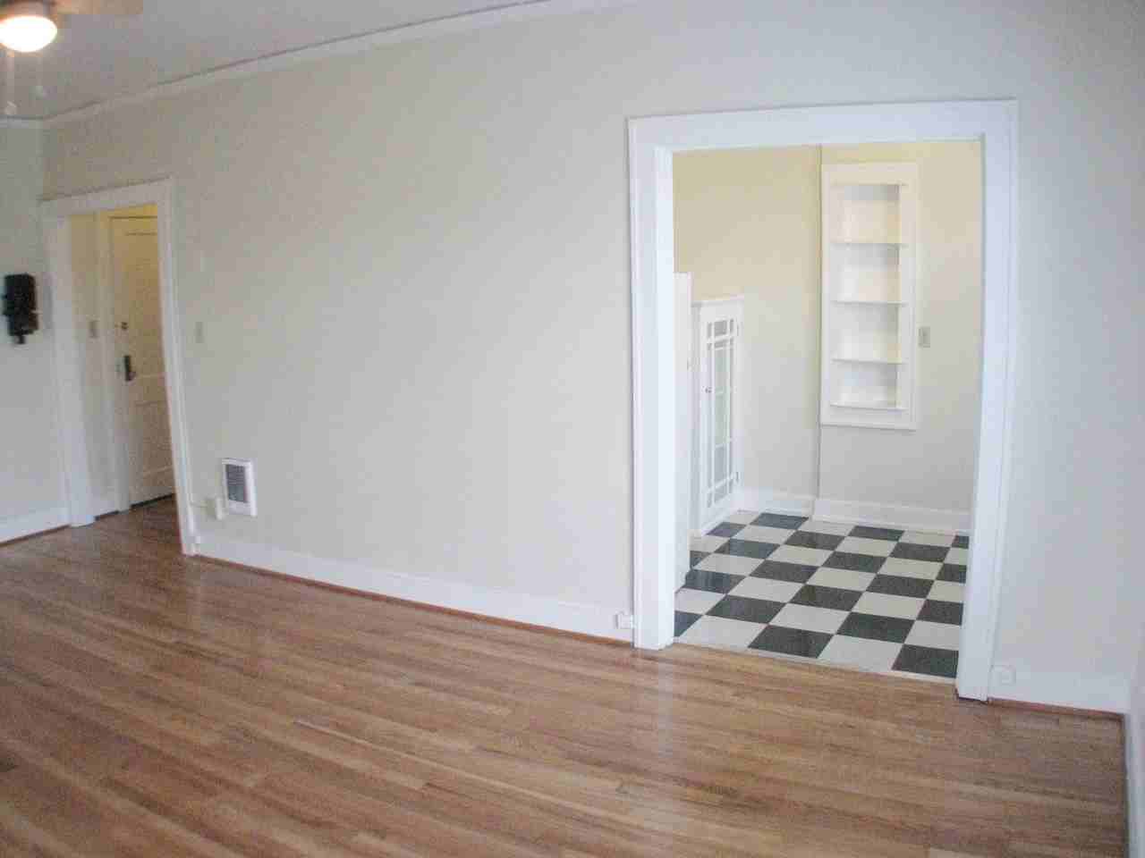CASTLE ROSE APARTMENTS (BALM05) - Photo 7 of 20