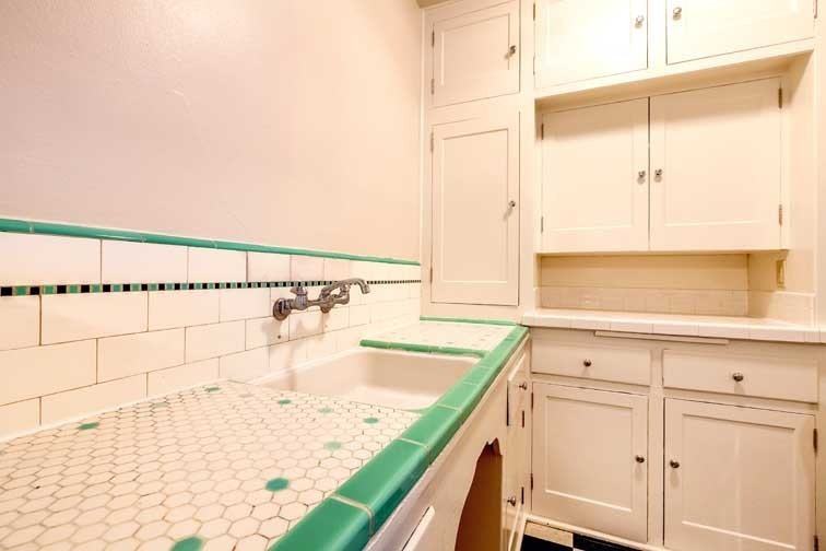 707 NW 19th Ave - Photo 4 of 35