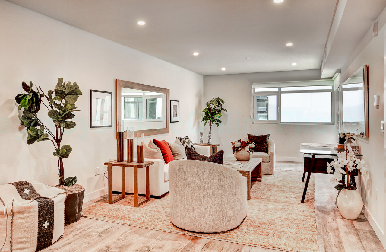 Beautiful Newly Built 2 Bed 2.5 Bath Townhome - Photo 4 of 8