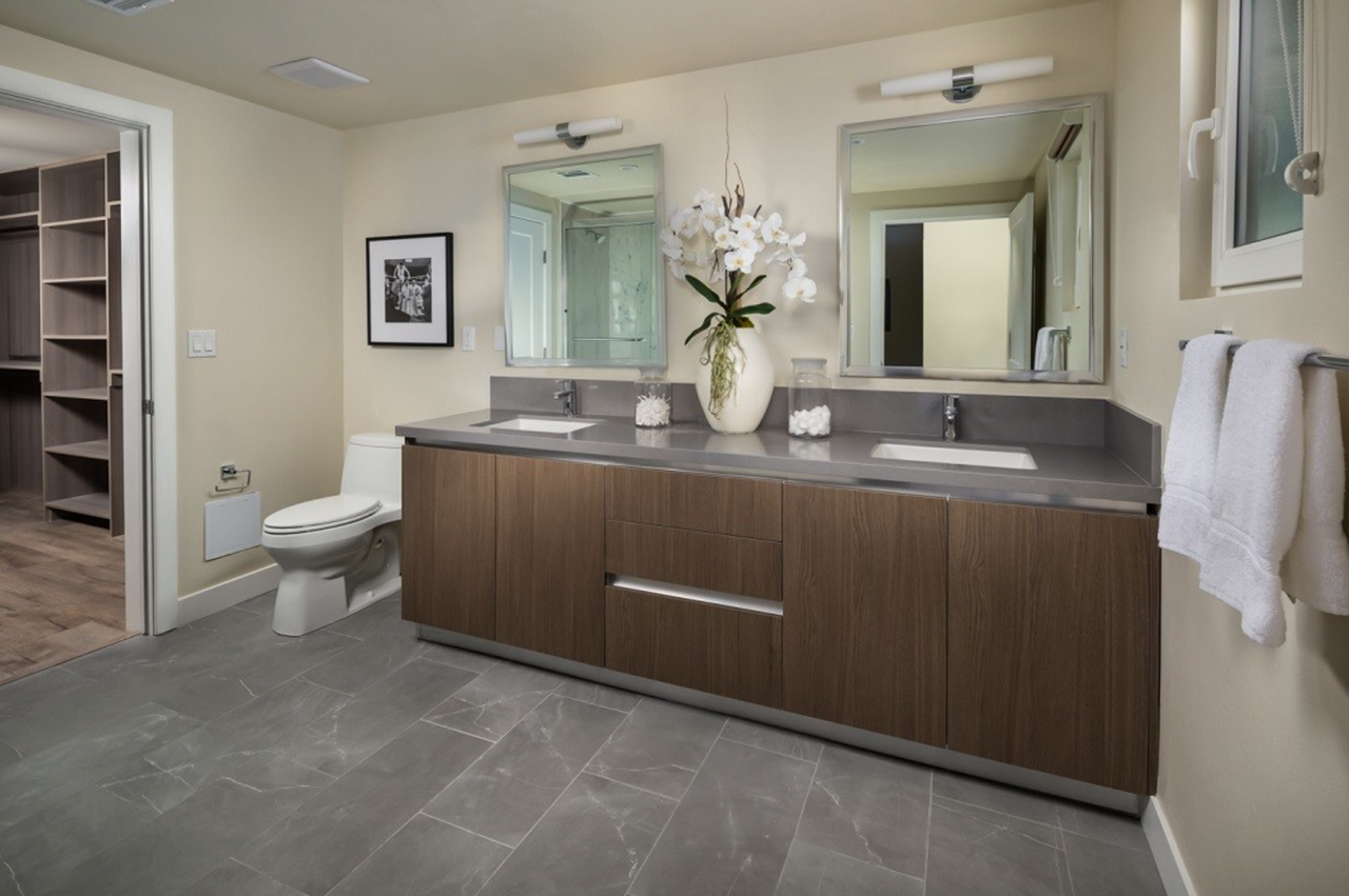Beautiful Newly Built 2 Bed 2.5 Bath Townhome - Photo 7 of 11