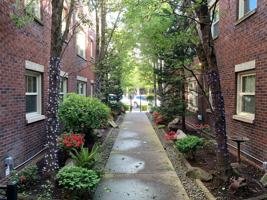 featured image of 511 W Evergreen Blvd