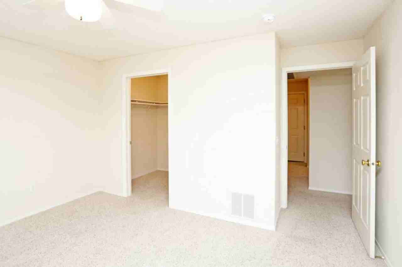 CARRINGTON COURT - Photo 4 of 50