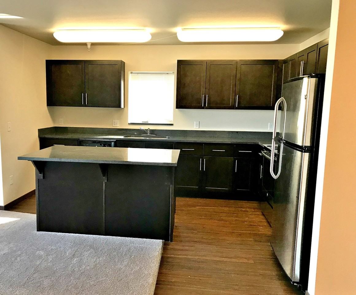 Madison Heights Building 4 - Photo 2 of 15