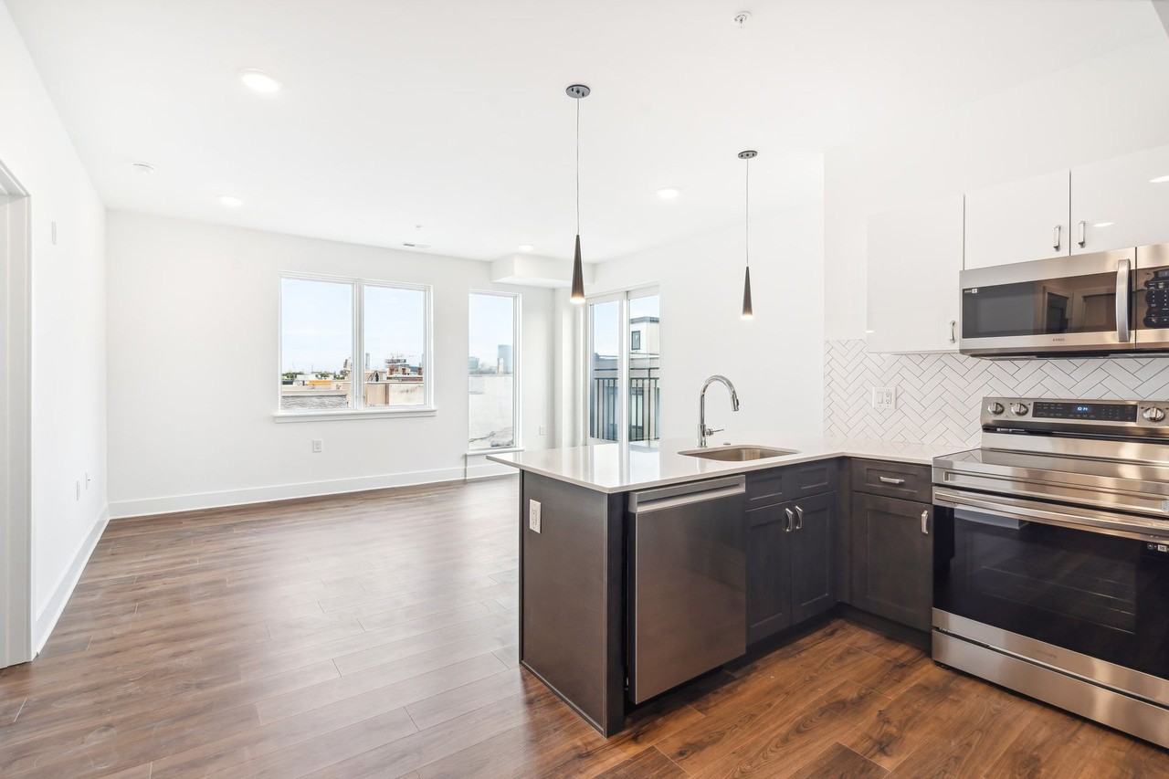 1701 Federal Street - Photo 6 of 32