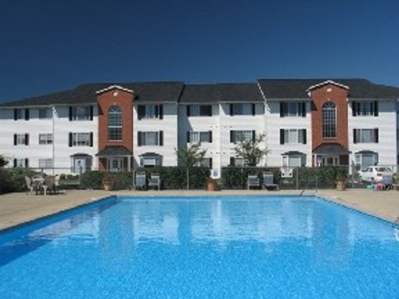 Cross Creek Apartments - Photo 5 of 37