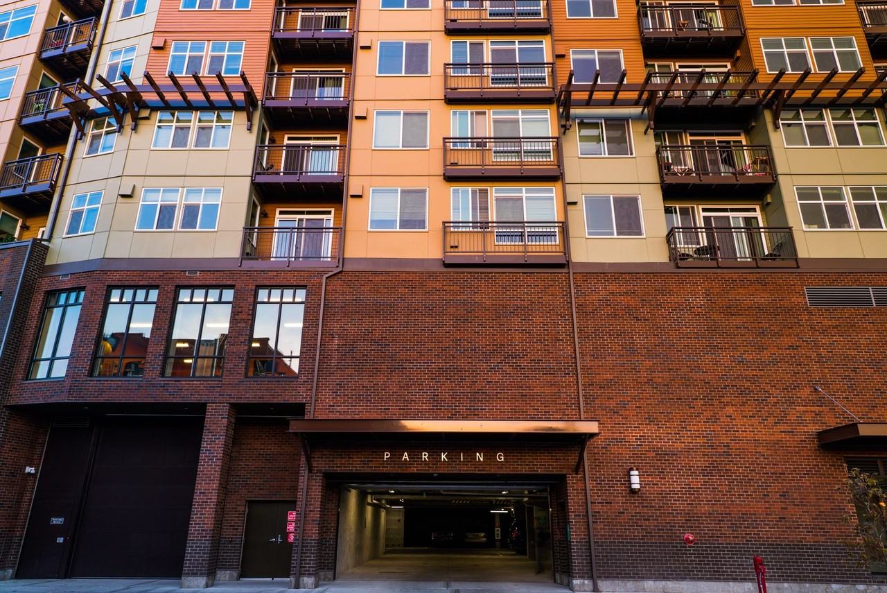 123-4th Apts - Photo 5 of 50