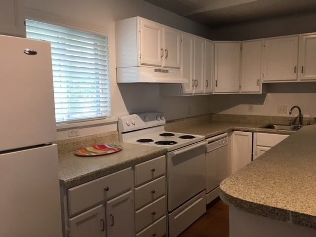 Buttercup Creek Apartments - Photo 4 of 16