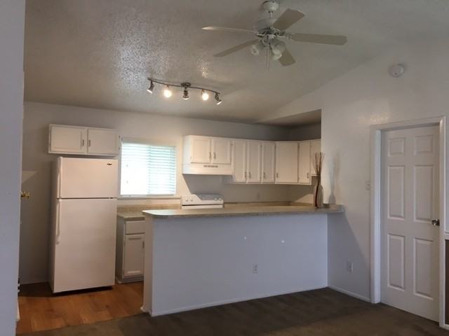 Buttercup Creek Apartments - Photo 5 of 16